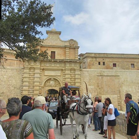 Palazzo 16Th Century Mdina, Opposite St Paul'S Cathedral By 360 Estates Apartment Екстериор снимка