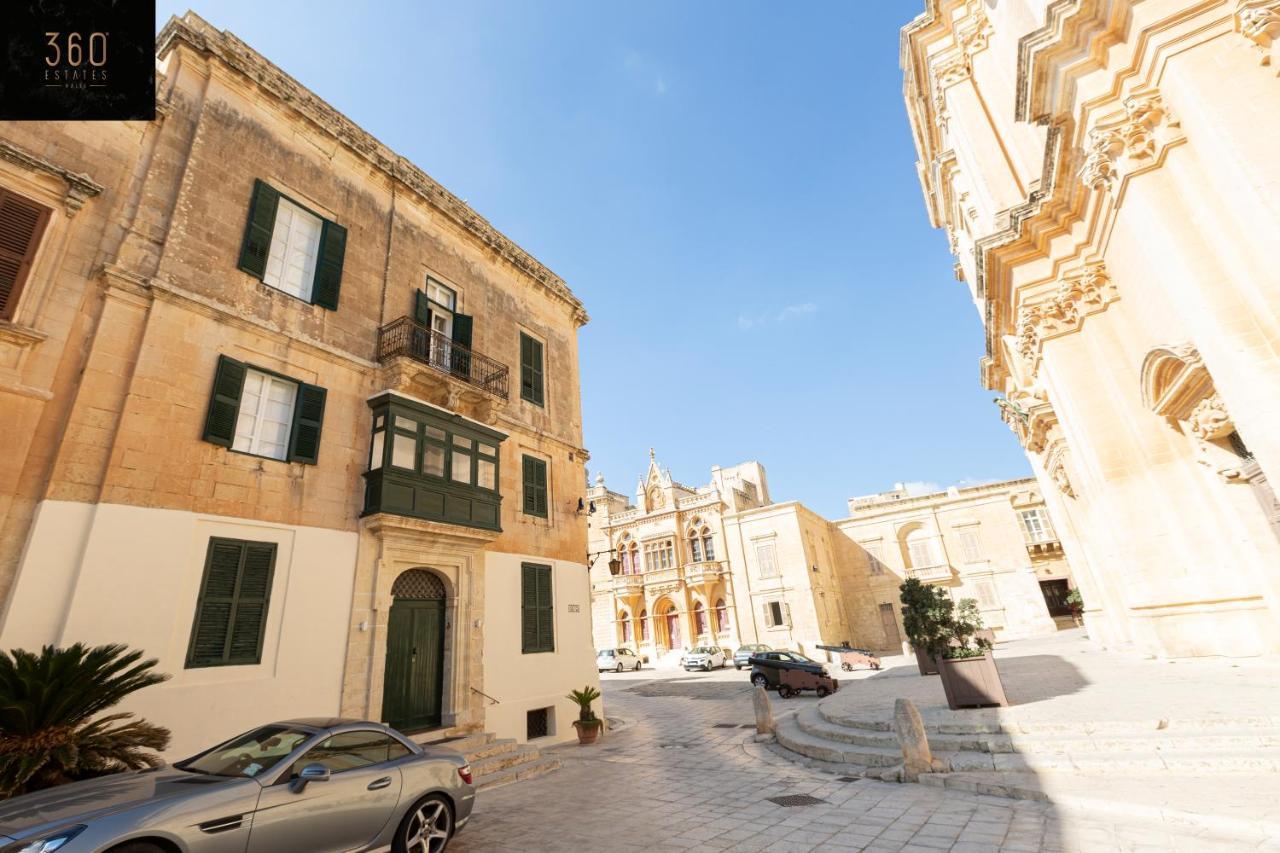 Palazzo 16Th Century Mdina, Opposite St Paul'S Cathedral By 360 Estates Apartment Екстериор снимка