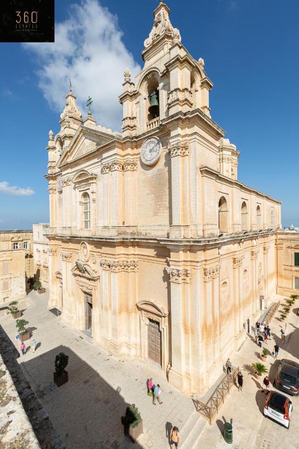 Palazzo 16Th Century Mdina, Opposite St Paul'S Cathedral By 360 Estates Apartment Екстериор снимка