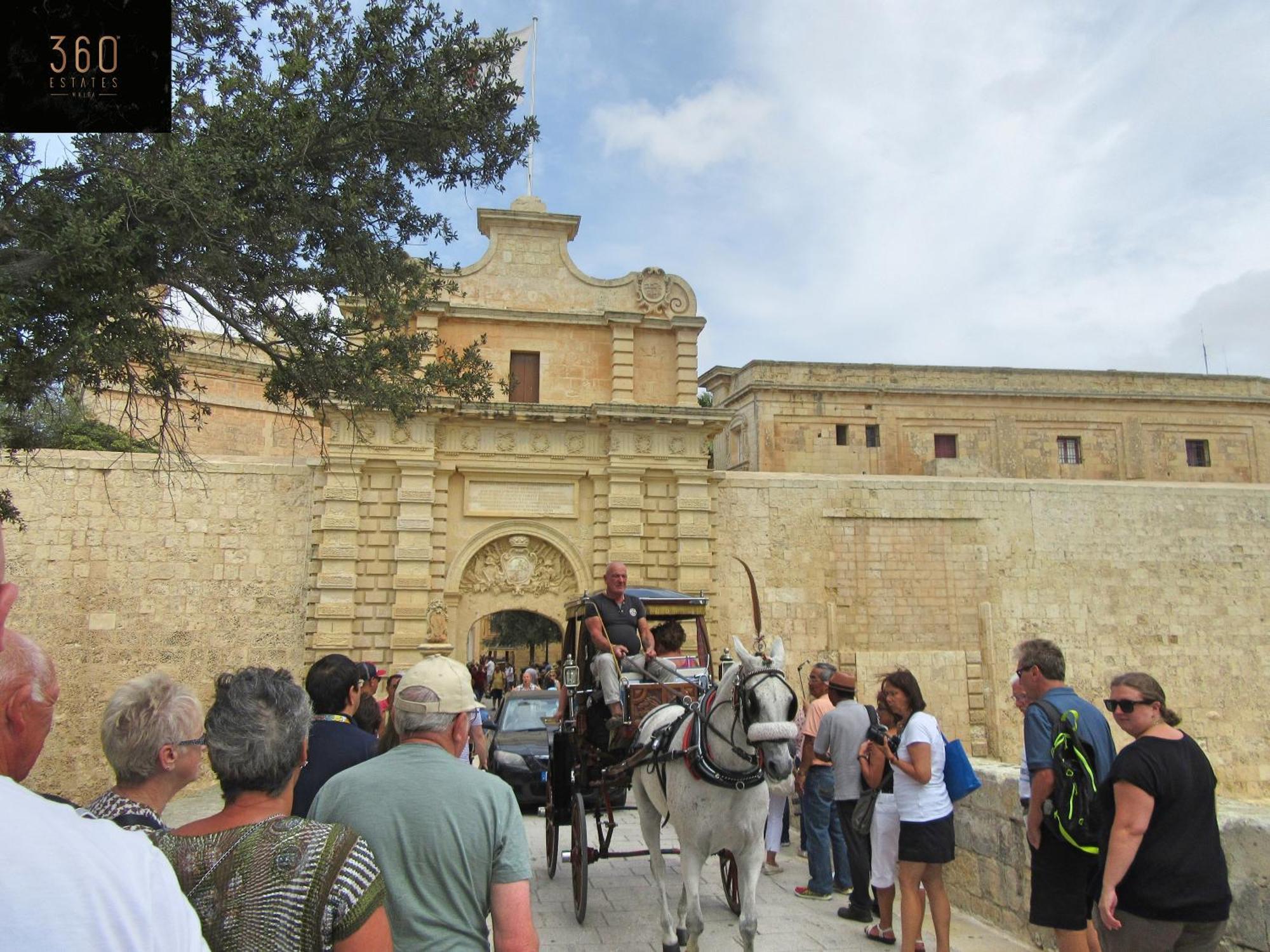 Palazzo 16Th Century Mdina, Opposite St Paul'S Cathedral By 360 Estates Apartment Екстериор снимка