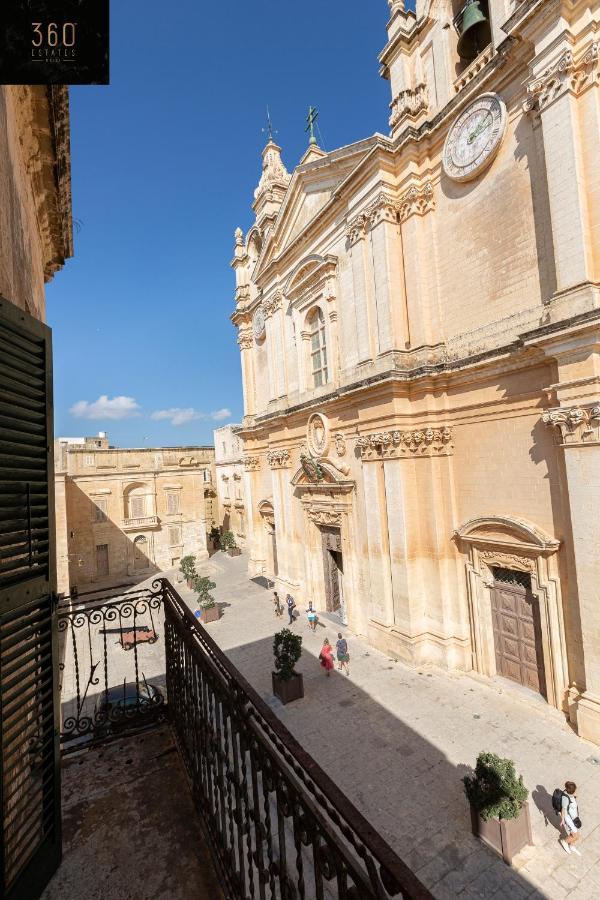 Palazzo 16Th Century Mdina, Opposite St Paul'S Cathedral By 360 Estates Apartment Екстериор снимка