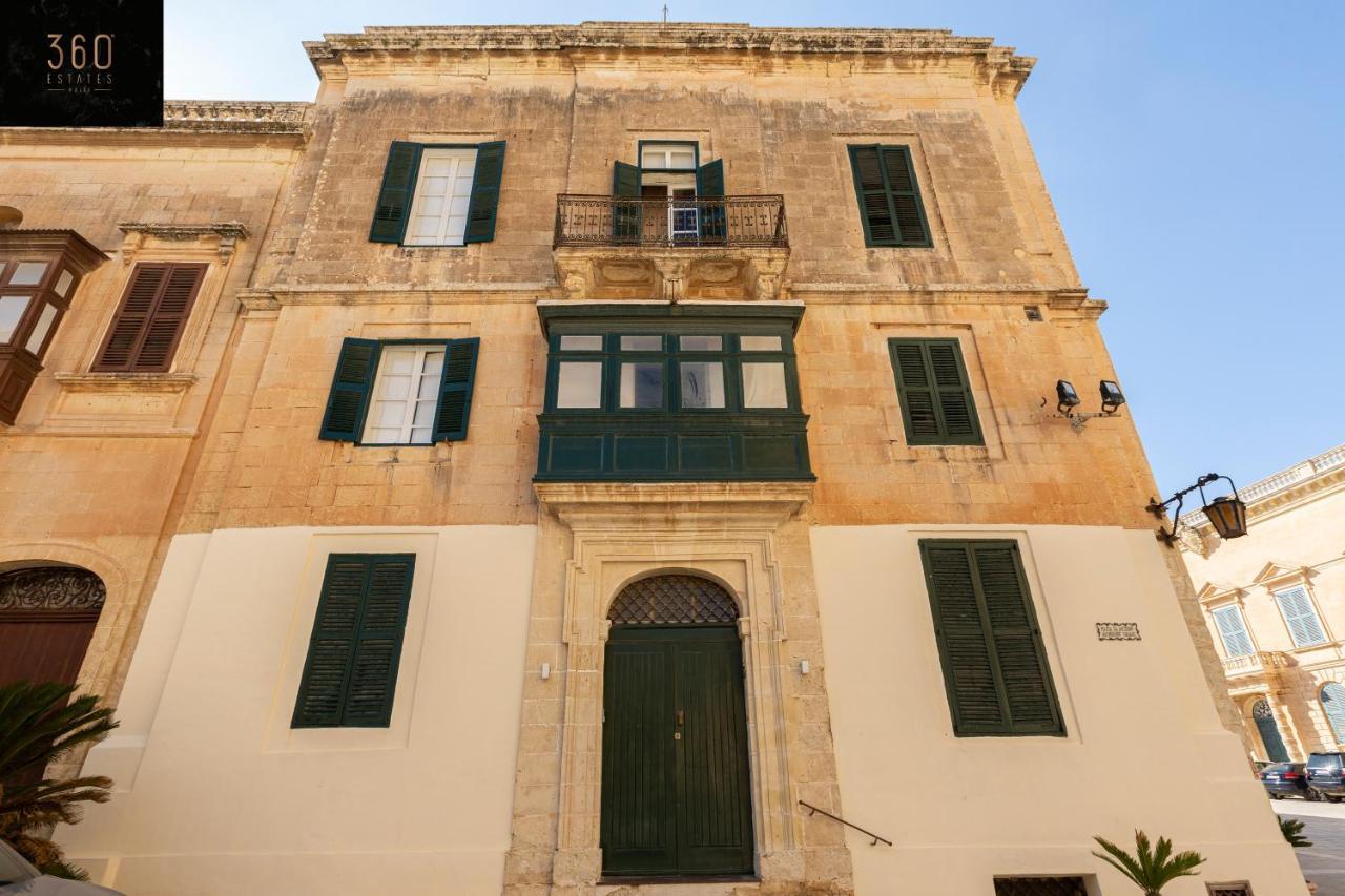 Palazzo 16Th Century Mdina, Opposite St Paul'S Cathedral By 360 Estates Apartment Екстериор снимка