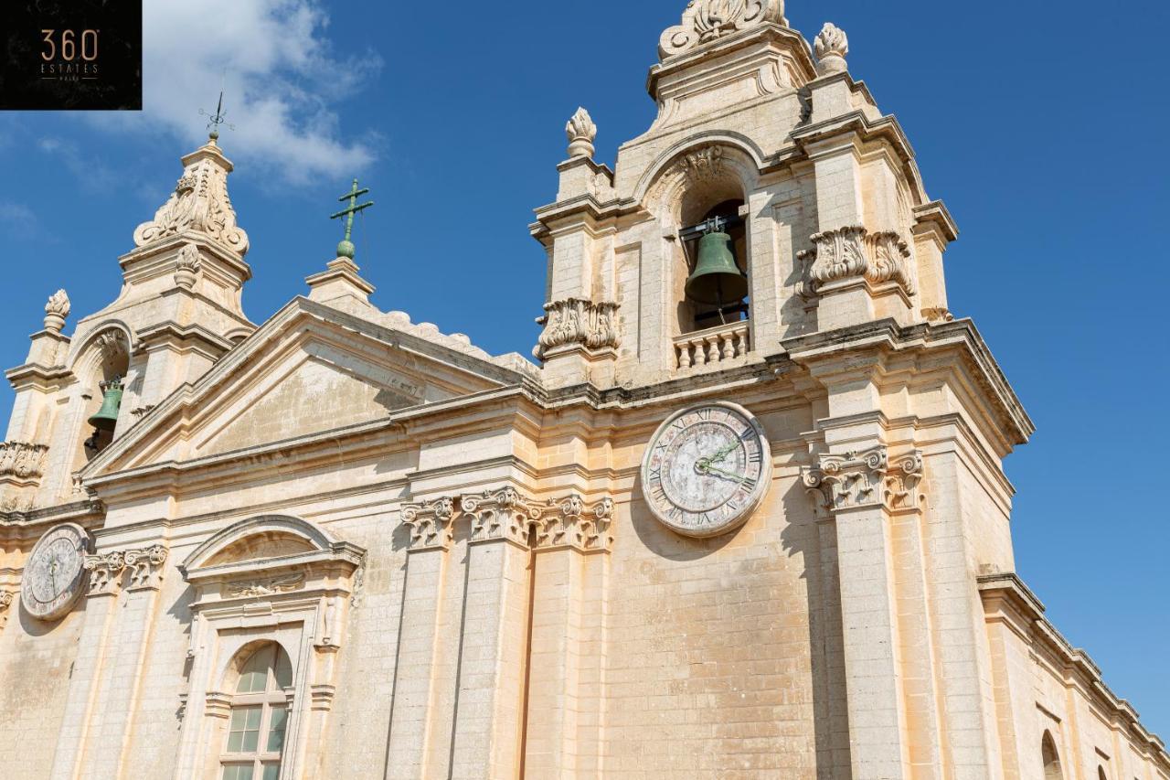 Palazzo 16Th Century Mdina, Opposite St Paul'S Cathedral By 360 Estates Apartment Екстериор снимка