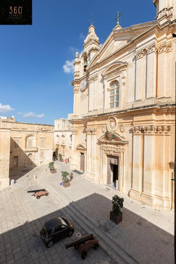 Palazzo 16Th Century Mdina, Opposite St Paul'S Cathedral By 360 Estates Apartment Екстериор снимка