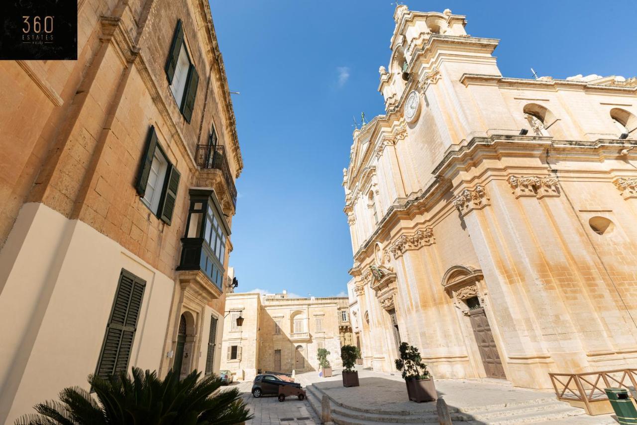 Palazzo 16Th Century Mdina, Opposite St Paul'S Cathedral By 360 Estates Apartment Екстериор снимка