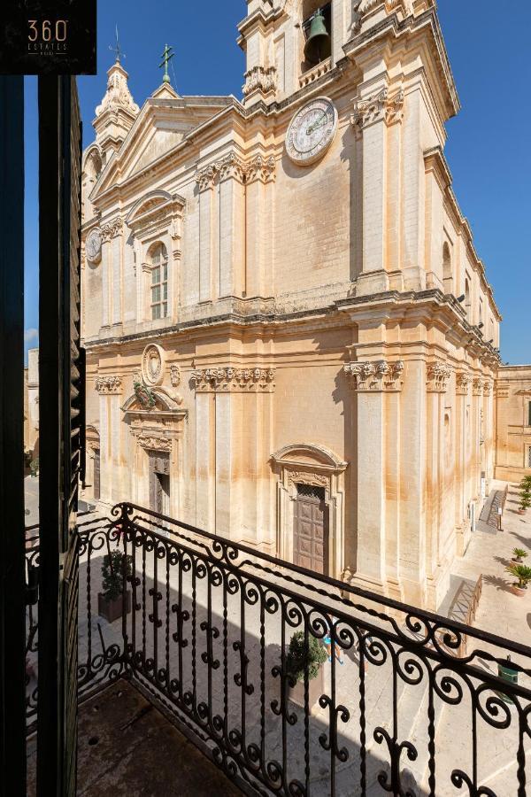 Palazzo 16Th Century Mdina, Opposite St Paul'S Cathedral By 360 Estates Apartment Екстериор снимка