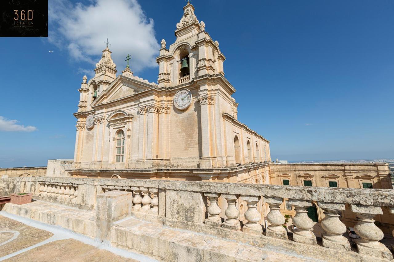 Palazzo 16Th Century Mdina, Opposite St Paul'S Cathedral By 360 Estates Apartment Екстериор снимка