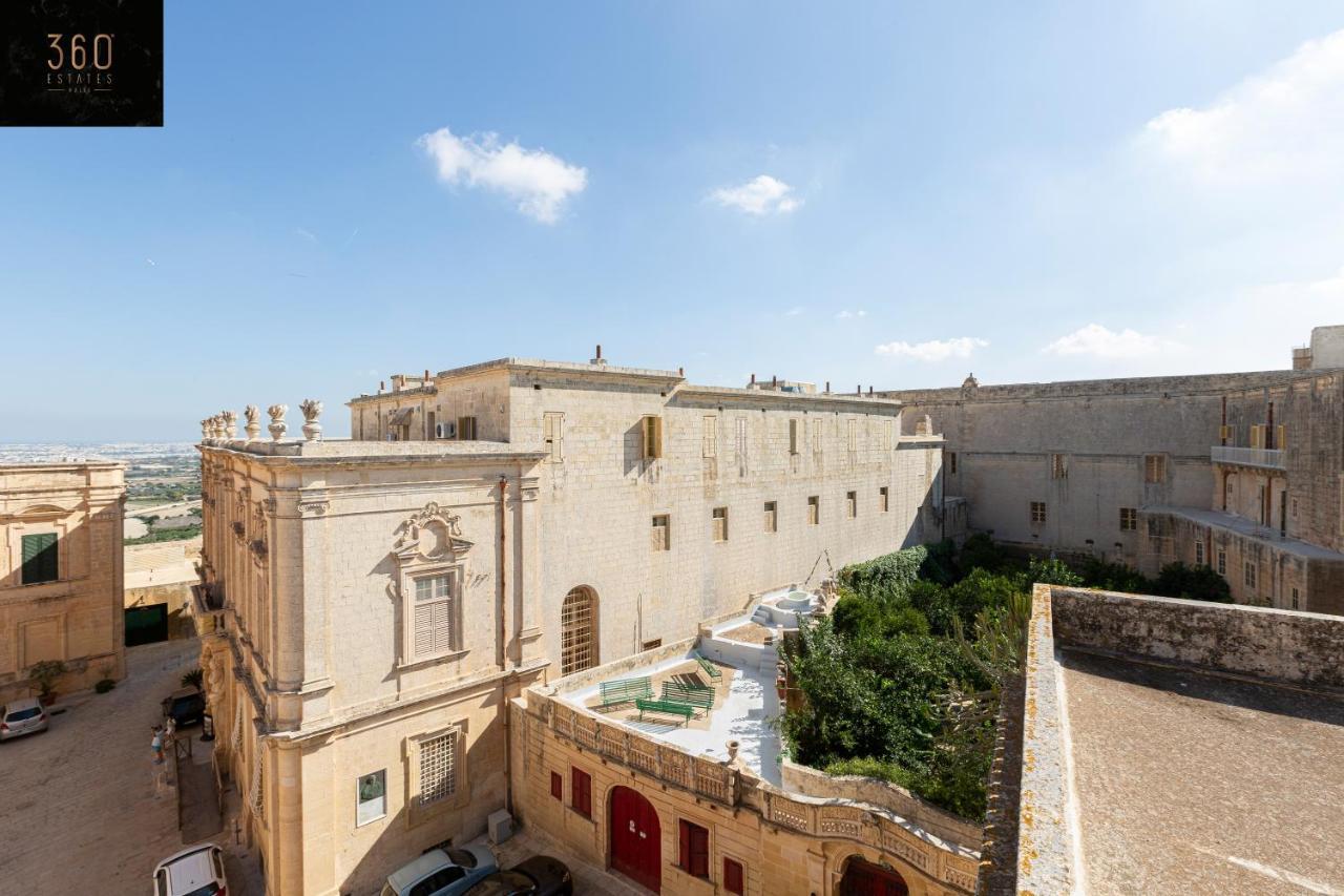 Palazzo 16Th Century Mdina, Opposite St Paul'S Cathedral By 360 Estates Apartment Екстериор снимка