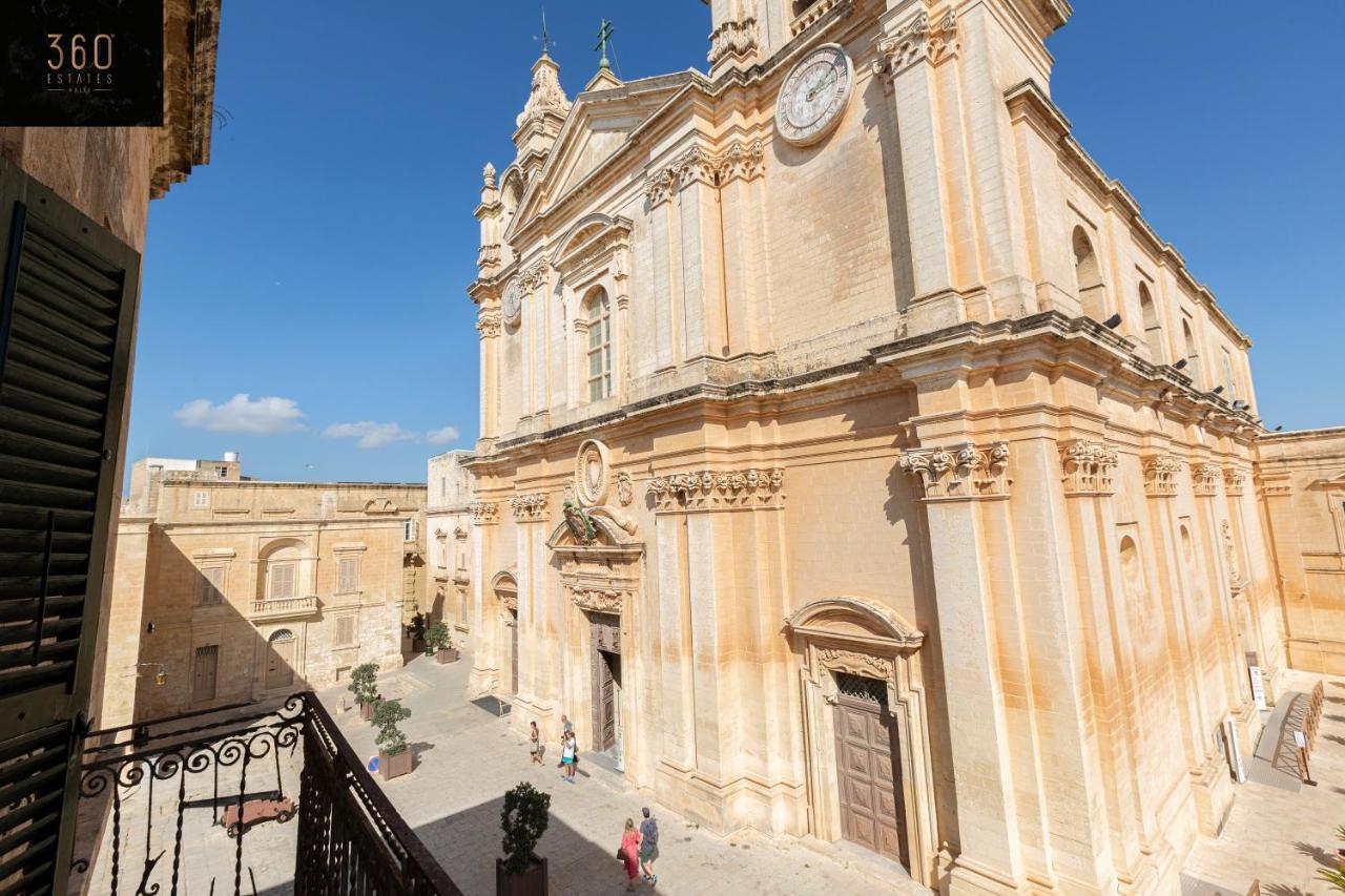 Palazzo 16Th Century Mdina, Opposite St Paul'S Cathedral By 360 Estates Apartment Екстериор снимка